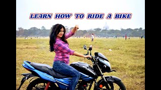 HOW TO RIDE A MOTORCYCLE TUTORIAL VIDEO  BEGINNERS GUIDE  BASIC BIKE RIDING [upl. by Cida730]