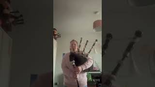 I’ve never heard it before but I’ve learnt it after a minute of hearing it MattWillisBagpiper [upl. by Kappenne156]