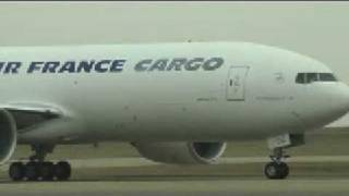 Air France  La filiale Cargo reçoit son premier Boeing 777 [upl. by Assecnirp697]