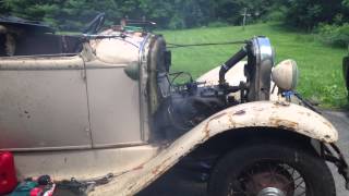 Model A Ford Engine starting after sitting in a barn for 45 years [upl. by Hctim569]