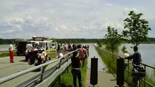 Hochwasser strömt über B188 Kreuzung Fischbeck 1162013 [upl. by Arhat]