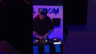 Ho Ho Hoooo 3 Decks love it VYPA ROOM ADELAIDE DJ LNT OLDSKOOL HOUSE [upl. by Felise332]