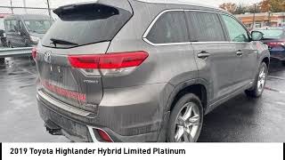 2019 Toyota Highlander Hybrid Cedar Falls IA TT38668A [upl. by Pansy]