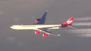 EXTREME closeup air to air race between a B747 and an A340 [upl. by Shaylyn232]