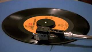 The Kinks  Lola  45 RPM  Mono Mix [upl. by Lewiss]