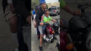 Arlette en moto para la escuela vlog influencer funny influencerlife cute [upl. by Rupert561]