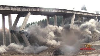 Nordhälfte der Talbrücke Rälsbach erfolgreich gesprengt WilnsdorfNRW [upl. by Karylin]