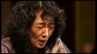 MITSUKO UCHIDA  Mozart Piano Concerto  13 in C major  Camerata Salzburg [upl. by Weingarten]