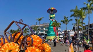 Puerto Vallarta Jalisco Mexico así se celebra el Día de Muertos en el Malecón 💀🌴 [upl. by Agathy]