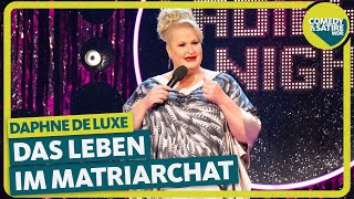 Frauen in Machtpositionen – Daphne de Luxe  Ladies Night [upl. by Kennett]