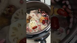 Long simmered chinese chicken lotus root n peanuts soup done so easily in 30 mins [upl. by Aneehsit370]