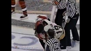 Eric Desjardins vs Joe Thornton Jan 25 2003 [upl. by Tloh]