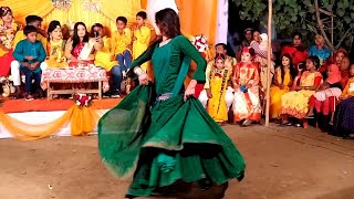 বিয়ে বাড়িতে মেয়েটির অসাধারণ নাচ  New Wedding Dance Performance  Dj Sravanthi  ABC Media [upl. by Eltsirk]