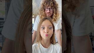 Comunque chiara vuole farmi icapelli lisciSe questo video va virale Chiara mi fara i capelli lisci [upl. by Charity61]