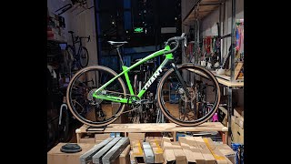 Build Giant Anyroad Advanced 1 724KG Gravel Bike [upl. by Nosnaj]