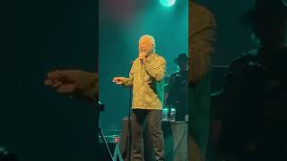 Tom Jones “It’s Not Unusual” tomjones beacontheatre entertainer singer [upl. by Niawat540]