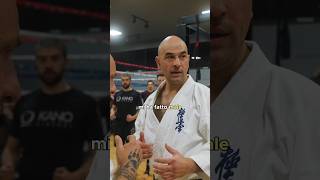 Incredibile lezione di umiltà di questo Maestro karate kyokushinkai [upl. by Ibrad163]