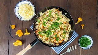 Tiroler Spätzle–Pfandl mit Schwammerl und Speck [upl. by Secilu]