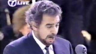 Placido Domingo sings Panis angelicus and Ave Maria [upl. by Arocet236]