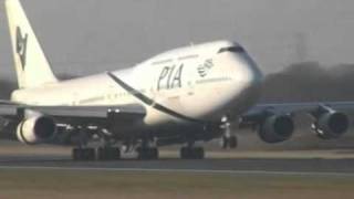 PIA Boeing 747300 landing perfect must watch it amazing [upl. by Veal]