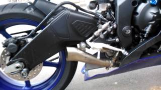 Akrapovic Megaphone With Mid Pipe M4 On Yamaha R6 [upl. by Casta]