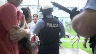 7mo dia de huelga Policias enfrentan estudiantes parte 1 [upl. by Millur]