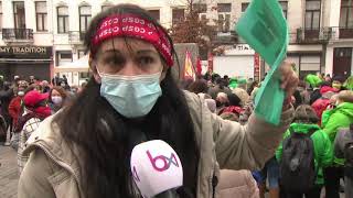 Molenbeek  le personnel communal manifeste pour de meilleures conditions de travail [upl. by Ikey372]