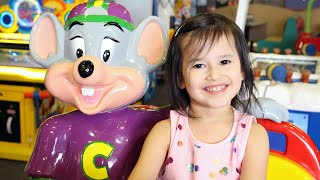 Fun with 5 Kids at Chuck E Cheese Chuck E Cheese Family FUN [upl. by Minsk608]