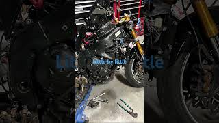 Yamaha R6 swing arm 2024 [upl. by Anneirb]