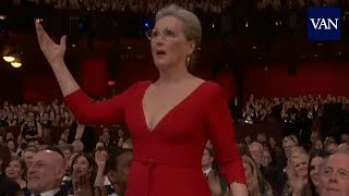 Frances McDormand pone en pie a las mujeres en los Oscar [upl. by Aikar309]