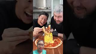 Masak pizza nenas keju menggunung challenge food funny cooking comedy bayashi eatshow [upl. by Rinee962]