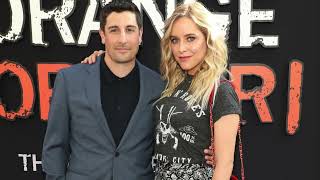 Jenny Mollen Drags Her Lice on a Plane And the Internet Is Not Happy [upl. by Fulbright]