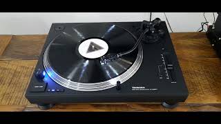 technics sl1200 mk7 mais macintosh Mac1900 ao som de pink floyd [upl. by Aniluap298]