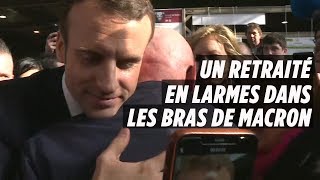 Un retraité en larmes dans les bras de Macron au Salon de lAgriculture [upl. by Azmah]