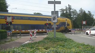 Spoorwegovergang Nunspeet  Dutch railroad crossing [upl. by Eniahs]