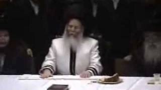 Bobover Rebbe Shlita Feering Tish Erev amp Motze Yom Kippur [upl. by Etirugram148]