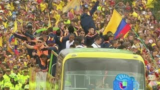 Jugadores de la Selección Colombiana fueron recibidos como héroes [upl. by Mikaela]