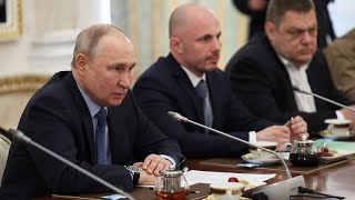 Путин винит Украину в разрушении ГЭС и грозит quotсанитарной зонойquot [upl. by Elcin]