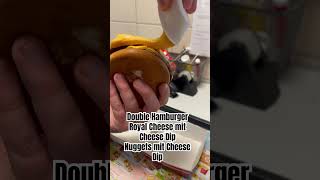 Double Hamburger Royal Cheese mit Cheese Dip und Nuggets [upl. by Eldredge21]