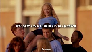 Mean Girls  Gwen Stefani — Hollaback Girl Letra en Español [upl. by Searcy]