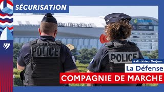 Compagnie de marche à La Défense  àlintérieurDesJeux [upl. by Ennaed526]