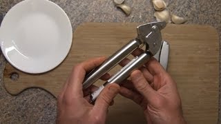 Review of the Rosle 12782 Garlic Press [upl. by Selhorst]