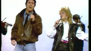 Bonnie Tyler amp Shakin Stevens  A Rockin Good Way 1984 [upl. by Towroy465]