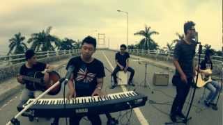 Akankah Dia  Sidepony Beautiful Monday Acoustic Cover [upl. by Porche]