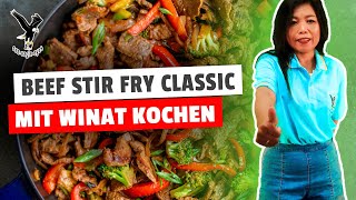 Beef Stir Fry Classic mit Winat kochen auf Koh Samui in Thailand [upl. by Ylrac]