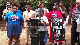 Residents at southwest Atlanta apartment complex asking city to investigate renovation failures [upl. by Tran667]