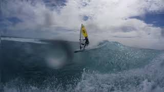 Kitesurf et Windsurf dans les vagues devant le Babaomby Island Lodge [upl. by Acinej261]