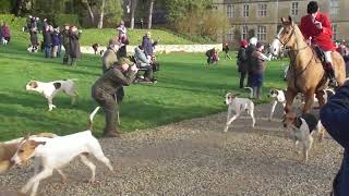 The Cottesmore Hunt sets off on Boxing Day Hunt 2023 [upl. by Mariko]