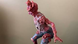 The Last Of Us Part 2 Clicker Statue Dark Horse Direct [upl. by Airdnat]