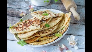 Zelf naan maken Indiaas platbrood  Recept  Bettyskitchennl [upl. by Stokes]